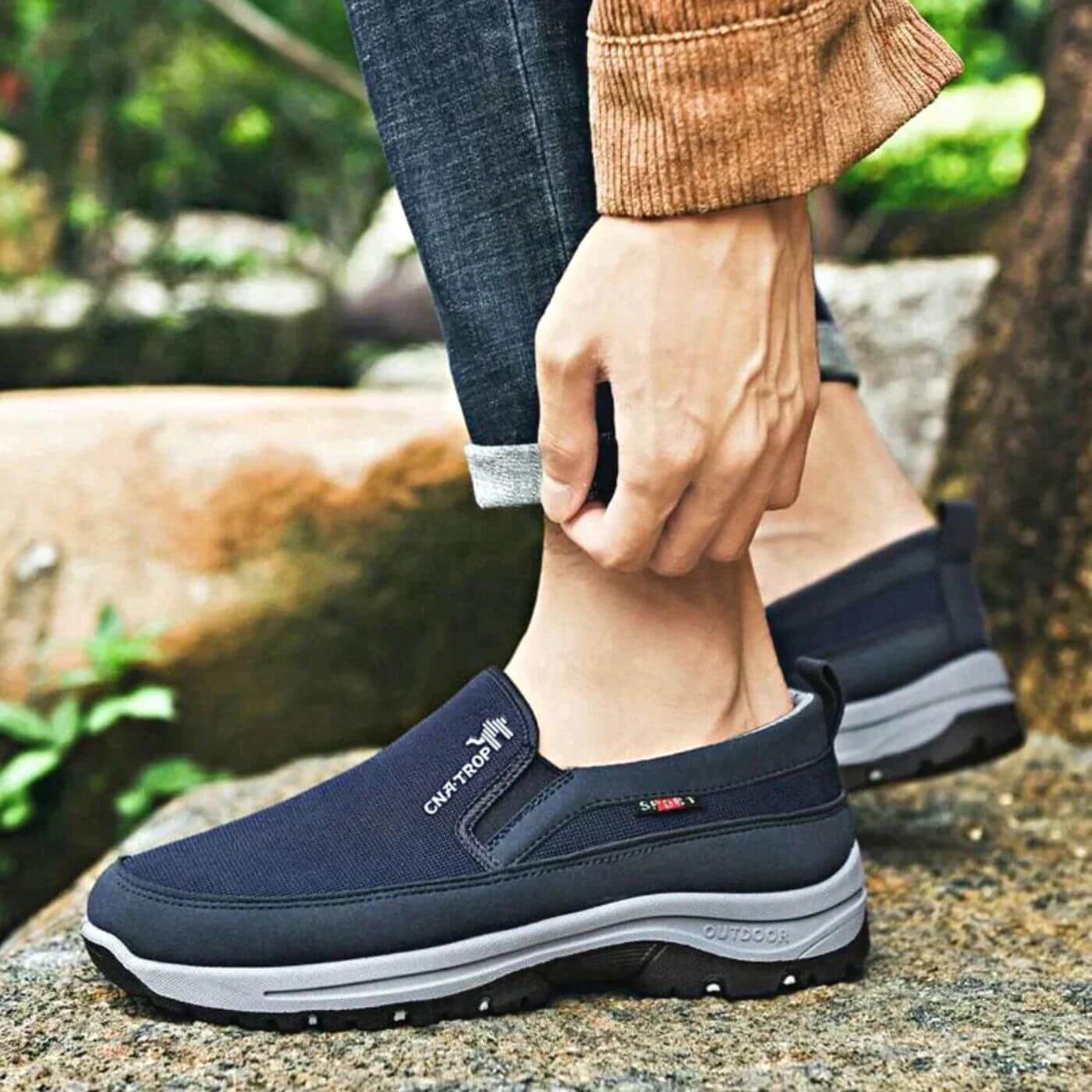 CÁRÁ - Orthopedic Walking Shoes for Pain-Free Comfort